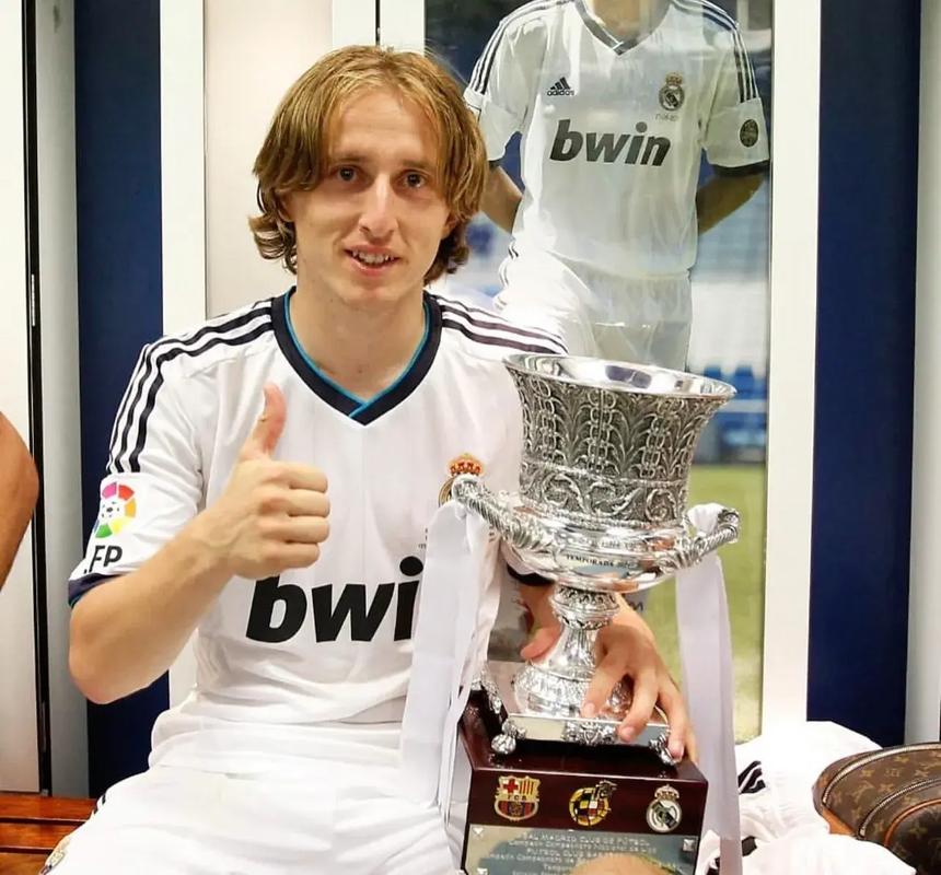 19岁107天，海文是曼联队史英超打入乌龙球最年轻的球员