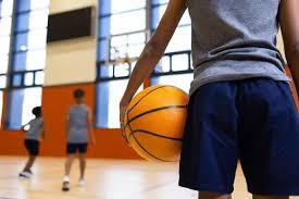 MLB》13轰暂居全垒打王 大谷翔平超扯坏球照样轰出去